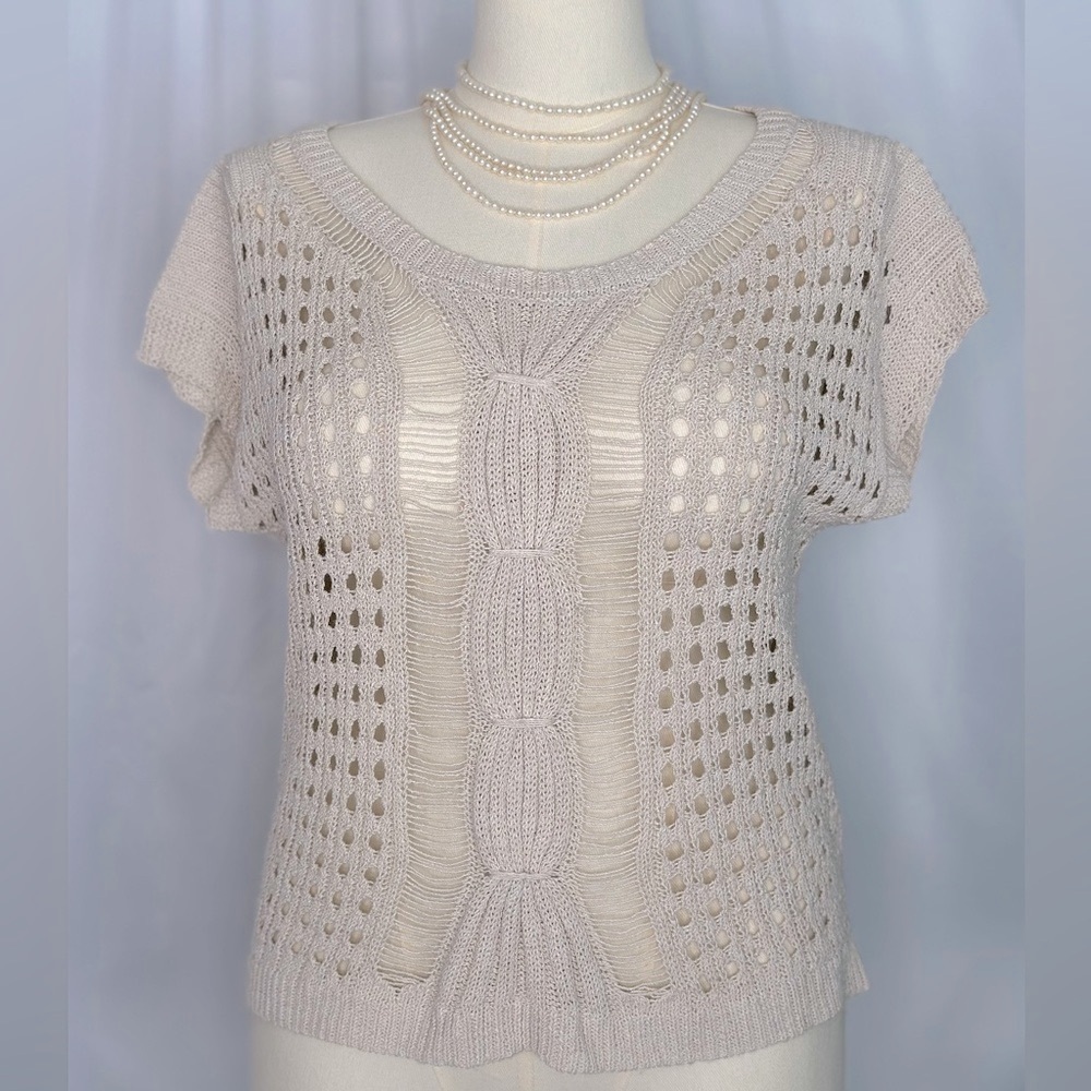 Anthropologie Cream Ribbed Cap Sleeve Blouse(826)